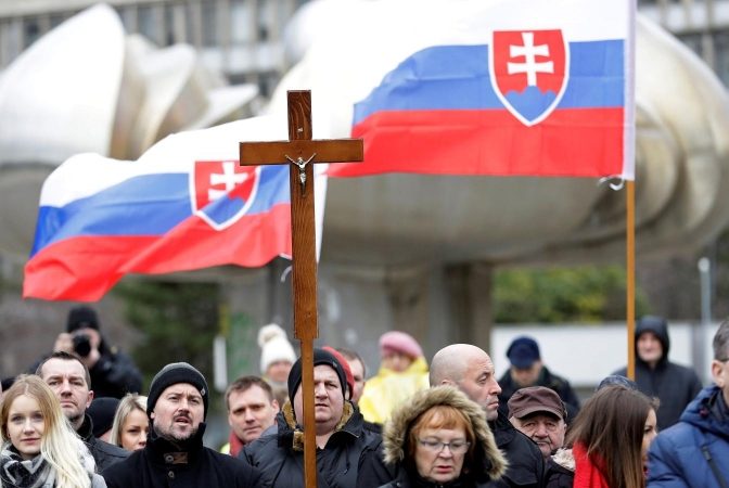 Slovacia cotește spre Dreapta. Conservatorii au câștigat alegerile și vor face guvernul cu extrema-dreaptă. Dezastru total pentru partidele de stânga